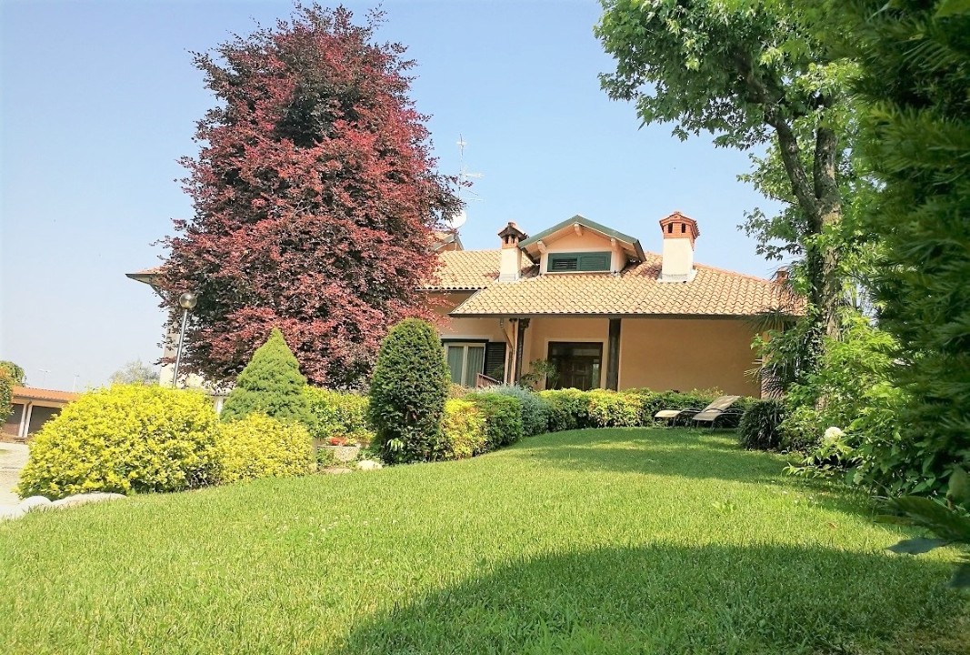 Villa PARABIAGO vendita  Parabiago  Royal Immobiliare