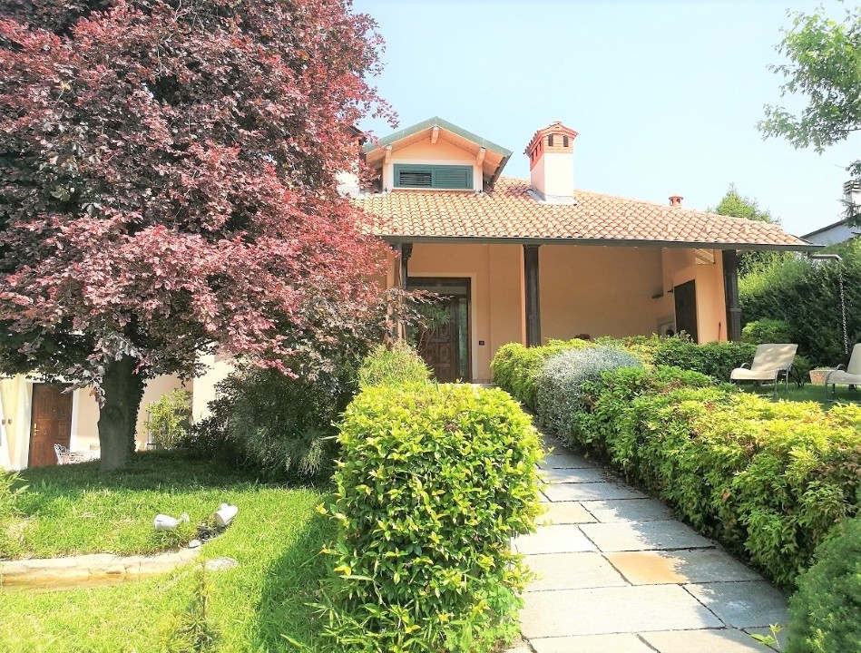 Villa PARABIAGO vendita  Parabiago  Royal Immobiliare